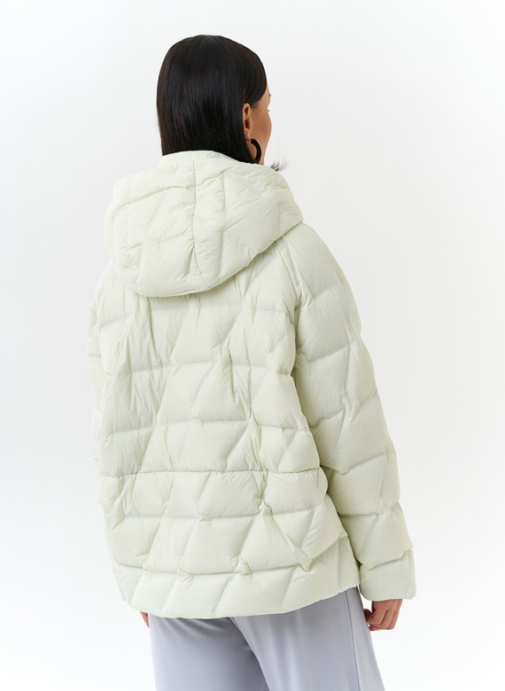 Женская куртка с капюшоном 