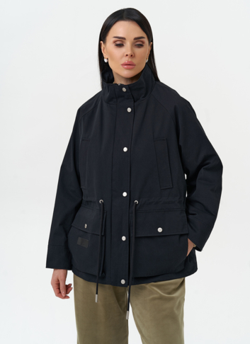 Женская ветровка черного цвета