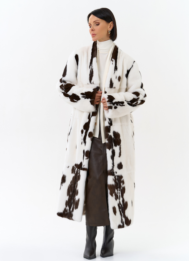 Шуба из меха норки в расцветке 