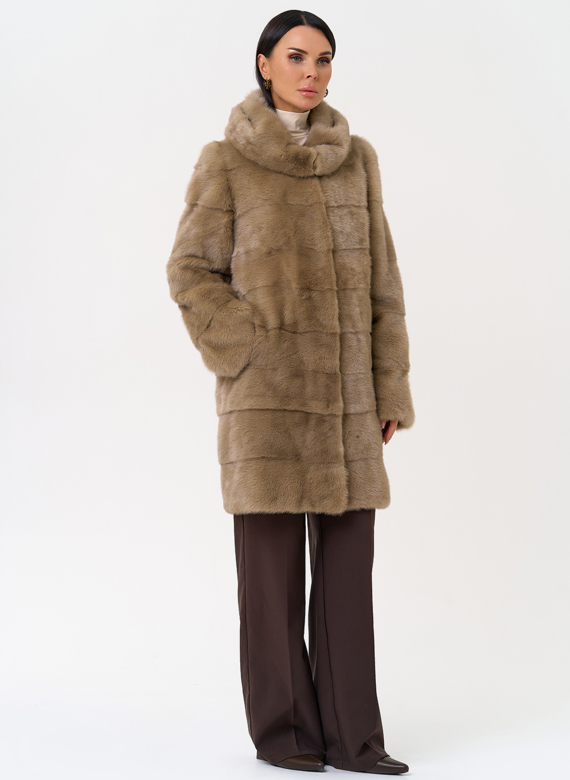 Поперечная норковая шуба с капюшоном