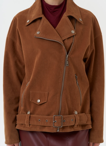 Куртка косуха из эко замши коричневого цвета