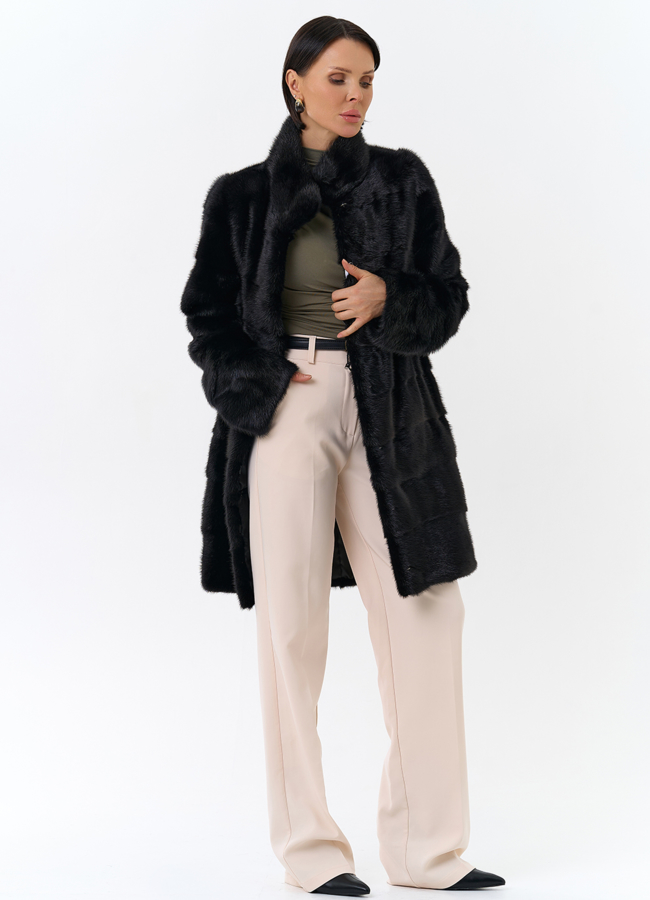 Норковая шуба с воротником стойка черного цвета  модель № 24730 универмаг малина