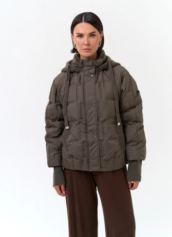 Женская куртка с трикотажным капюшоном