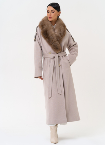 Утепленное женское пальто с английским воротником из меха фроста Утепленное женское пальто с английским воротником из меха фроста