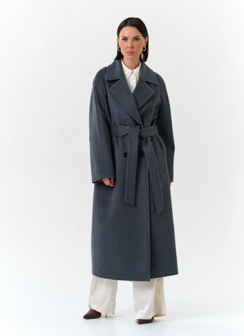 Женское пальто с английским воротником