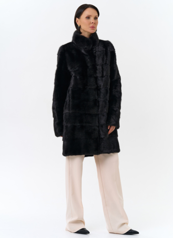 Норковая шуба с воротником стойка черного цвета 
