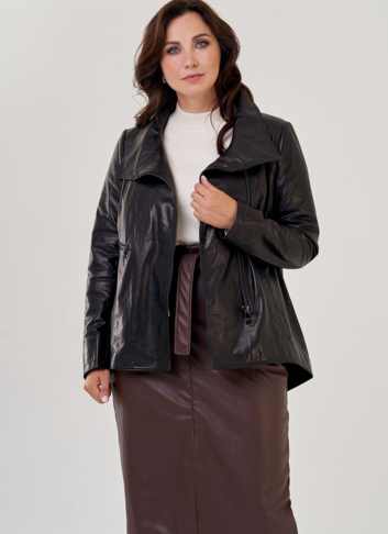 Кожаная куртка на молнии в черном цвете