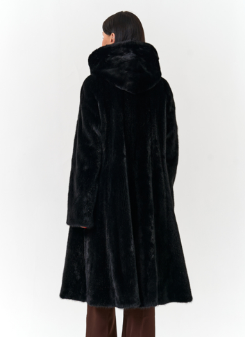 Шуба из меха норки с капюшоном