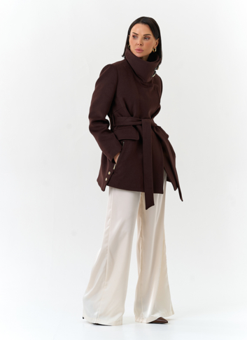 Женское укороченное пальто с воротником стойкой