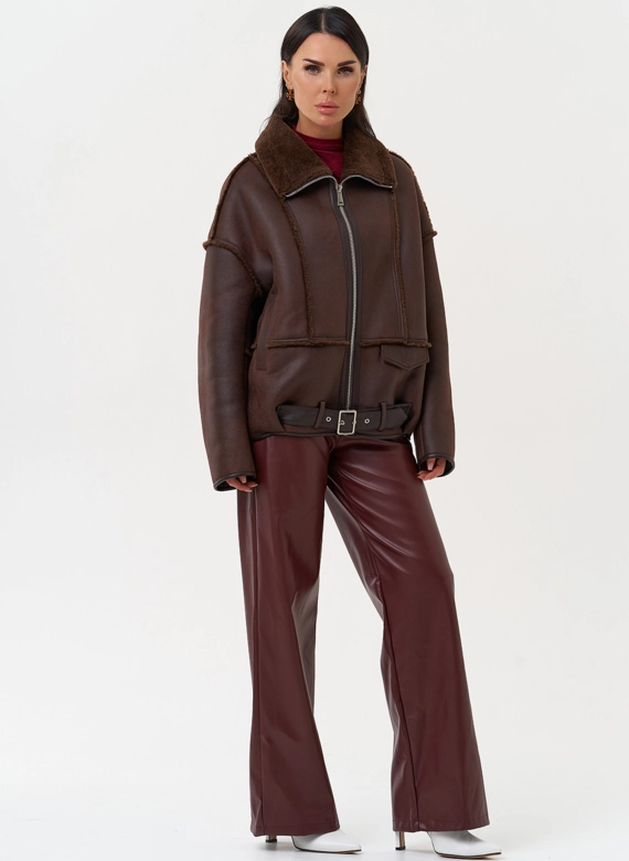 Женская дубленка коричневого цвета 