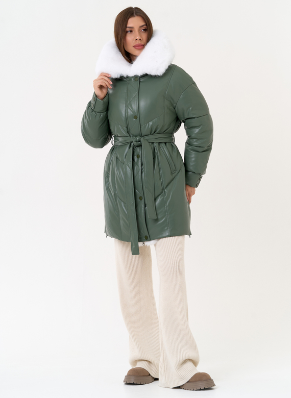 Женский пуховик из эко кожи с отделкой из эко меха