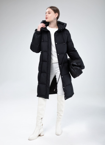 Женский пуховик с капюшоном 