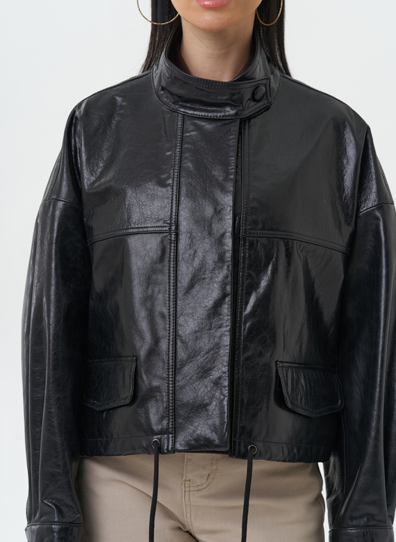 Женская куртка из натуральной кожи оверсайз