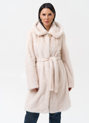 Светлая шуба с поясом из норки